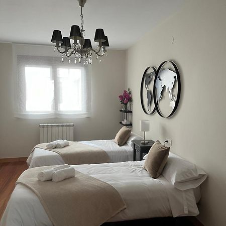 Avanza 4 Plaza Galicia Sarria Bagian luar foto